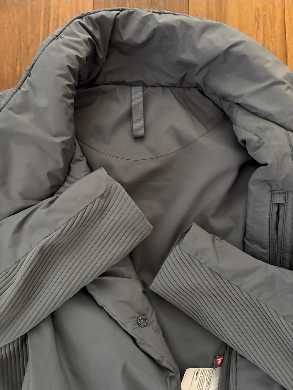 NWOT Lululemon Sleek City Jacket size 6 grey - Picture 6 of 10